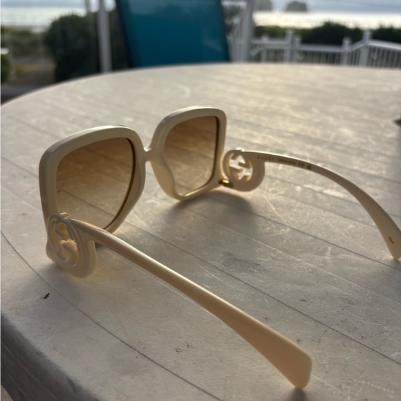 GUCCI Ivory Sunglasses NWT great gift 🎁 🤍 - Picture 16 of 16
